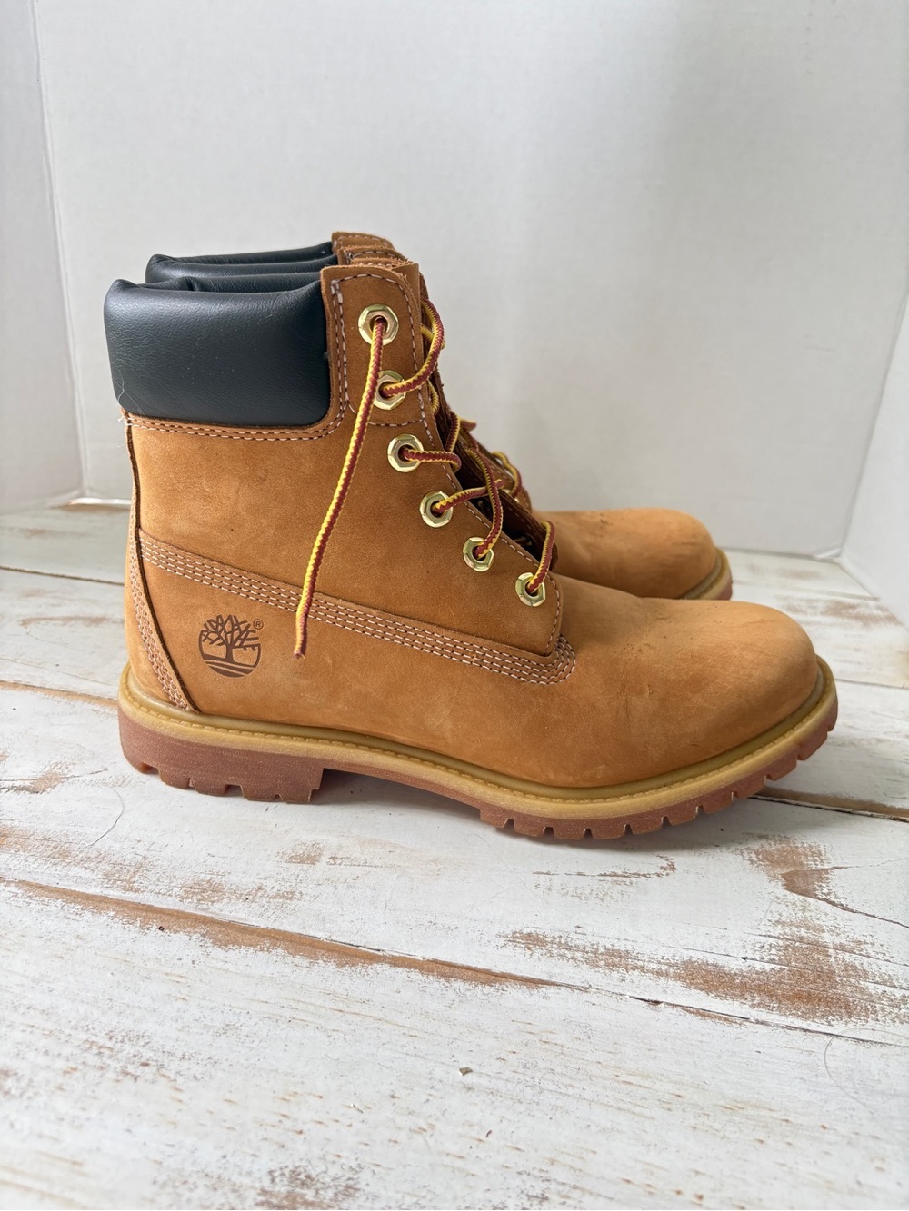 TIMBERLAND 6 inch waterproof boots Iconic wheat nubuck leather workwear 8 EUC